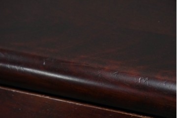 中古　国産職人手作り　深みのある赤褐色の木色が美しいライティングビューロー (R-087236)