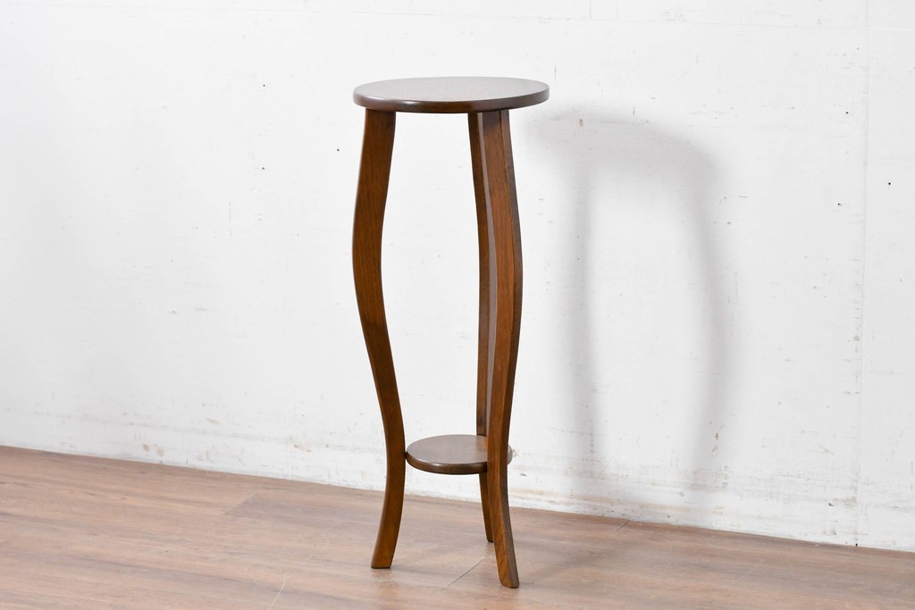 中古　カントリーハウス　優美な曲線脚のサイドテーブル　(R-087237)