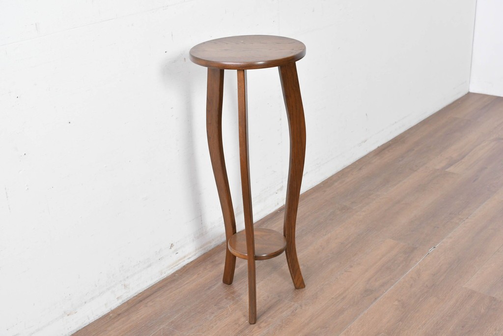 中古　カントリーハウス　優美な曲線脚のサイドテーブル　(R-087237)