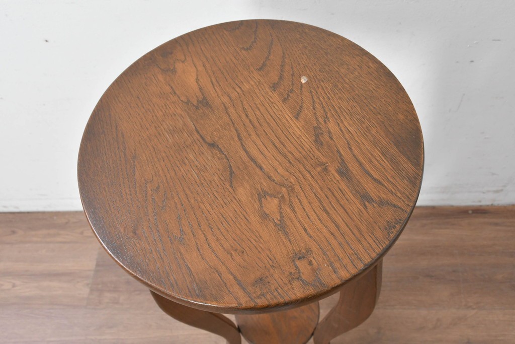 中古　カントリーハウス　優美な曲線脚のサイドテーブル　(R-087237)