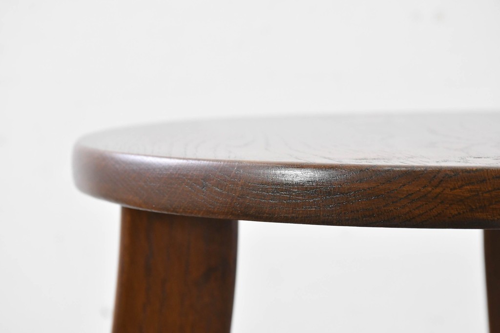 中古　カントリーハウス　優美な曲線脚のサイドテーブル　(R-087237)