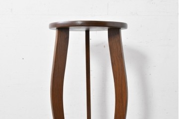 中古　カントリーハウス　優美な曲線脚のサイドテーブル　(R-087237)