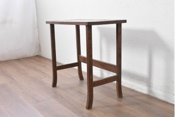 和製ヴィンテージ　軽井沢彫り　桜の彫刻が施された木製テーブル　(R-087239)