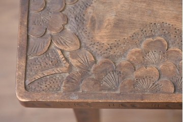 和製ヴィンテージ　軽井沢彫り　桜の彫刻が施された木製テーブル　(R-087239)