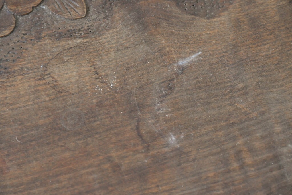 和製ヴィンテージ　軽井沢彫り　桜の彫刻が施された木製テーブル　(R-087239)