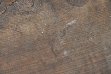 和製ヴィンテージ　軽井沢彫り　桜の彫刻が施された木製テーブル　(R-087239)