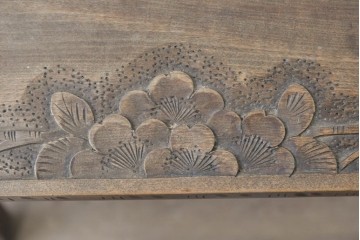 和製ヴィンテージ　軽井沢彫り　桜の彫刻が施された木製テーブル　(R-087239)