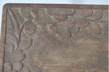 和製ヴィンテージ　軽井沢彫り　桜の彫刻が施された木製テーブル　(R-087239)