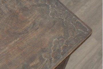 和製ヴィンテージ　軽井沢彫り　桜の彫刻が施された木製テーブル　(R-087239)