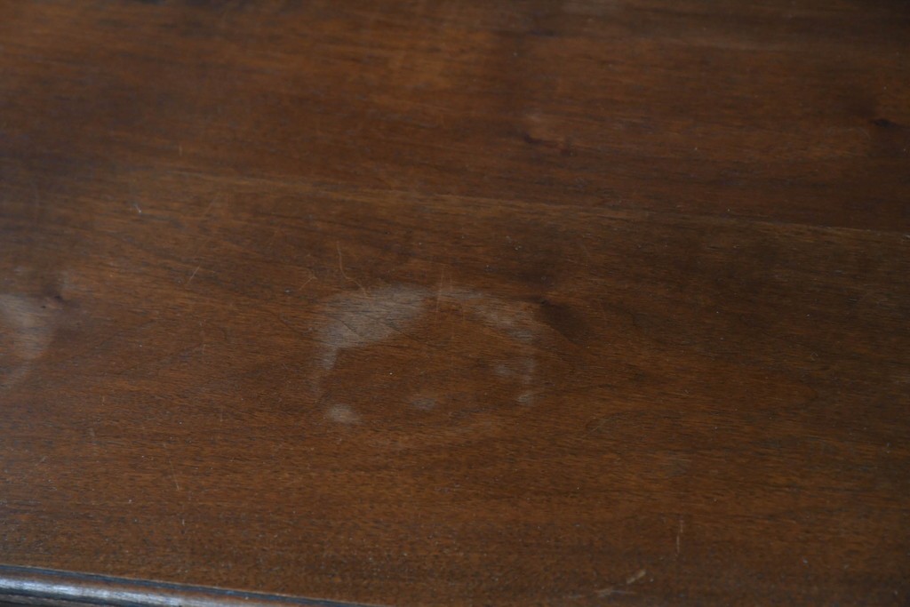 イギリスアンティーク　ソリッドウォールナット　優雅な曲線を描く猫脚のキャビネット　(R-087240)