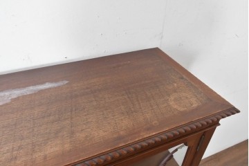 イギリスアンティーク　ソリッドウォールナット　優雅な曲線を描く猫脚のキャビネット　(R-087240)