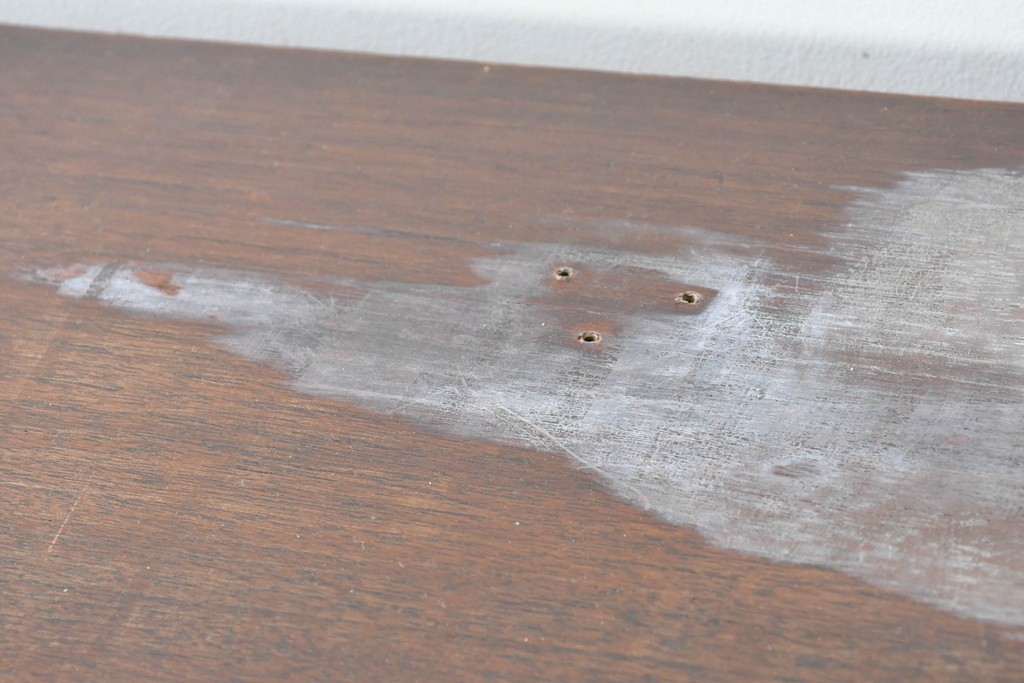 イギリスアンティーク　ソリッドウォールナット　優雅な曲線を描く猫脚のキャビネット　(R-087240)