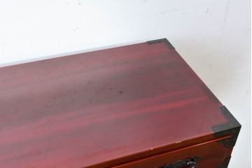 中古　美品　岩谷堂箪笥　特注!　無垢材仕様　欅(ケヤキ)材　重厚な金具の存在感が際立つ木地呂塗りの車箪笥　定価推定約150万円以上　(R-087241)