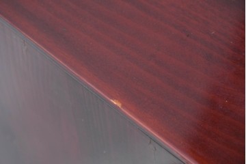 中古　美品　岩谷堂箪笥　特注!　無垢材仕様　欅(ケヤキ)材　重厚な金具の存在感が際立つ木地呂塗りの車箪笥　定価推定約150万円以上　(R-087241)