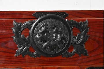 中古　美品　岩谷堂箪笥　特注!　無垢材仕様　欅(ケヤキ)材　重厚な金具の存在感が際立つ木地呂塗りの車箪笥　定価推定約150万円以上　(R-087241)