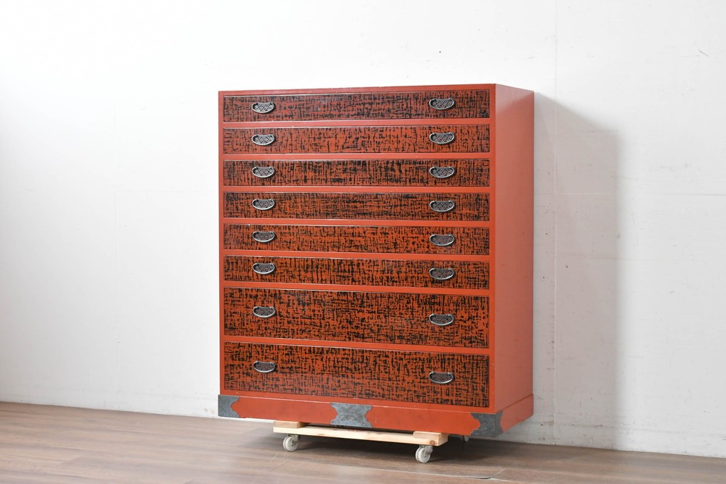 中古　美品　加茂桐箪笥　総漆塗り(朱塗り・根来風漆塗り)の雅な衣装箪笥　定価約150万円　(R-087242)