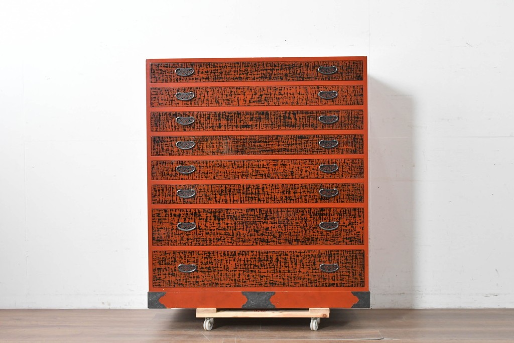 中古　美品　加茂桐箪笥　総漆塗り(朱塗り・根来風漆塗り)の雅な衣装箪笥　定価約150万円　(R-087242)