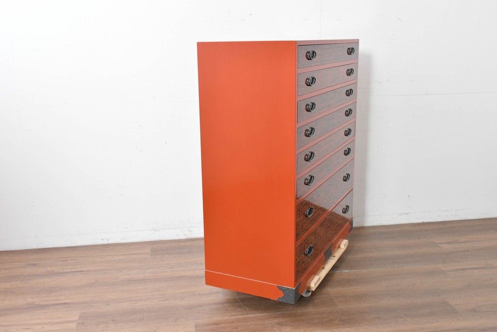 中古　美品　加茂桐箪笥　総漆塗り(朱塗り・根来風漆塗り)の雅な衣装箪笥　定価約150万円　(R-087242)