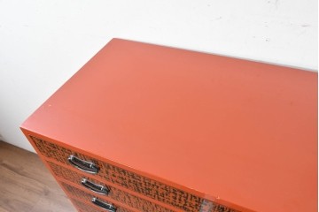 中古　美品　加茂桐箪笥　総漆塗り(朱塗り・根来風漆塗り)の雅な衣装箪笥　定価約150万円　(R-087242)