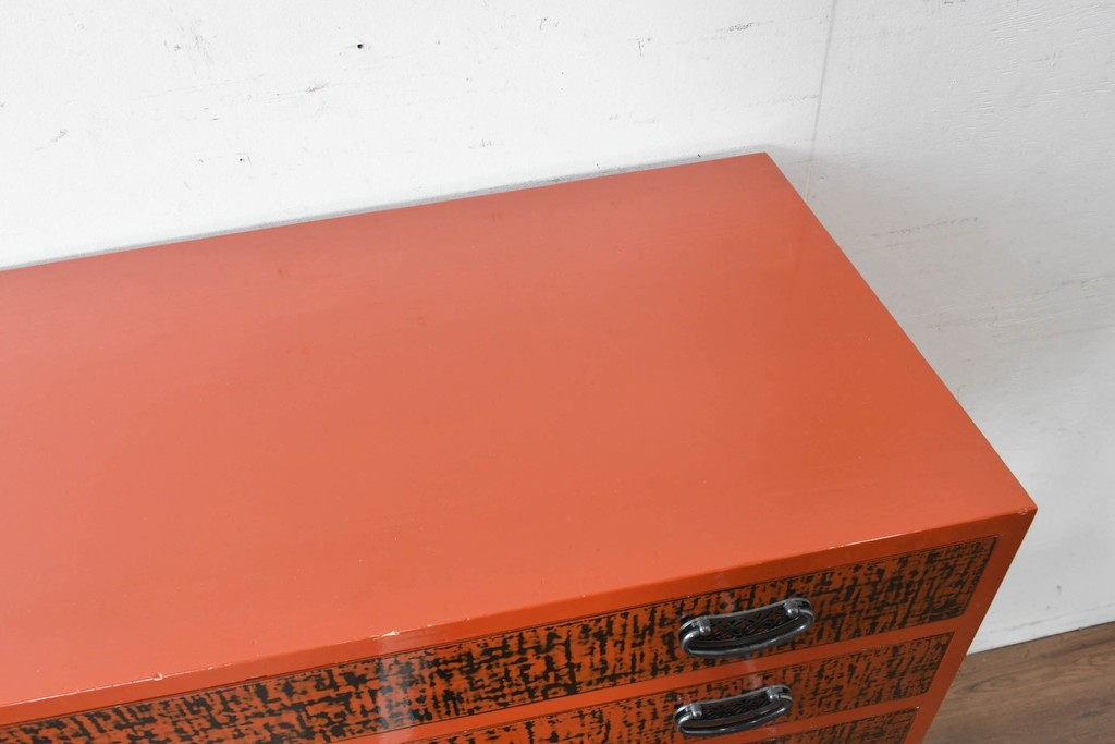 中古　美品　加茂桐箪笥　総漆塗り(朱塗り・根来風漆塗り)の雅な衣装箪笥　定価約150万円　(R-087242)