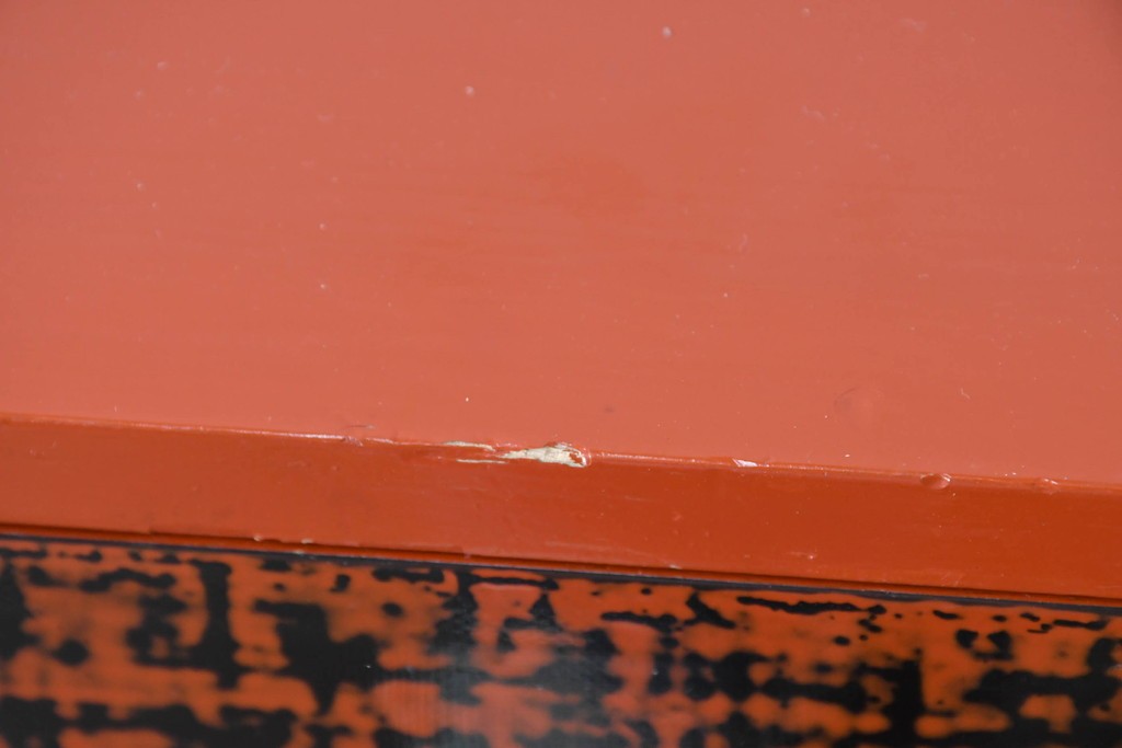 中古　美品　加茂桐箪笥　総漆塗り(朱塗り・根来風漆塗り)の雅な衣装箪笥　定価約150万円　(R-087242)