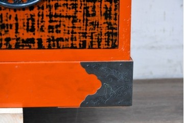 中古　美品　加茂桐箪笥　総漆塗り(朱塗り・根来風漆塗り)の雅な衣装箪笥　定価約150万円　(R-087242)