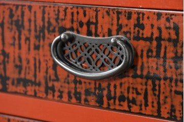 中古　美品　加茂桐箪笥　総漆塗り(朱塗り・根来風漆塗り)の雅な衣装箪笥　定価約150万円　(R-087242)