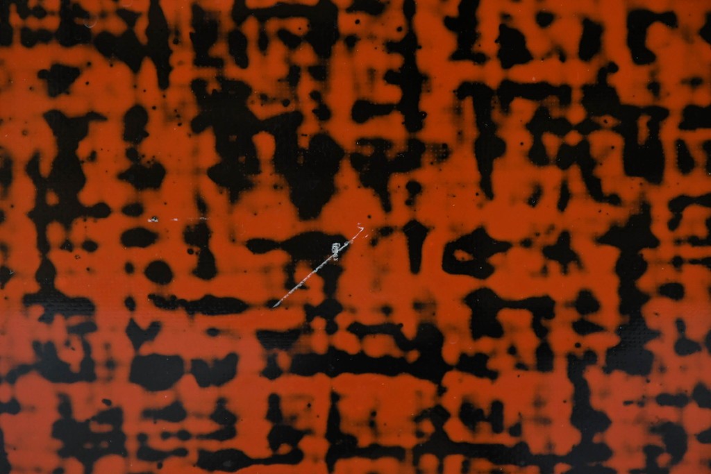 中古　美品　加茂桐箪笥　総漆塗り(朱塗り・根来風漆塗り)の雅な衣装箪笥　定価約150万円　(R-087242)