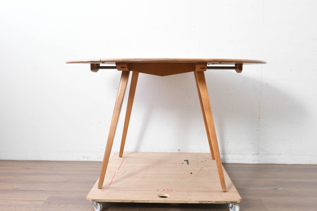 イギリスビンテージ　ERCOL(アーコール)　シンプルで扱いやすいドロップリーフテーブル　(R-087245)