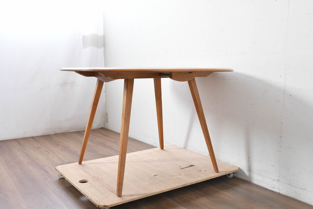 イギリスビンテージ　ERCOL(アーコール)　シンプルで扱いやすいドロップリーフテーブル　(R-087245)