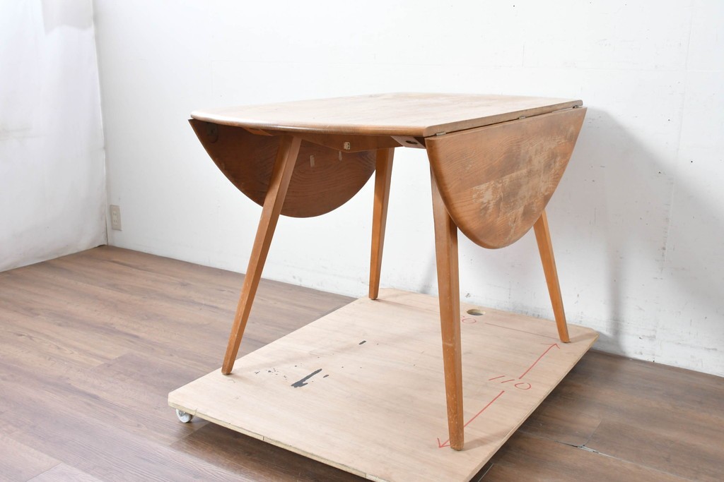 イギリスビンテージ　ERCOL(アーコール)　シンプルで扱いやすいドロップリーフテーブル　(R-087245)