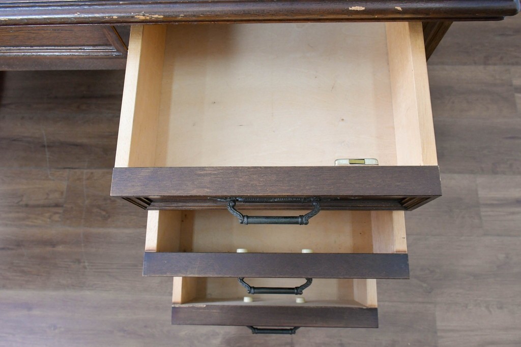 和製ヴィンテージ　国産　ナラ材　収納力に優れた使い勝手の良い両袖デスク　(R-087246)