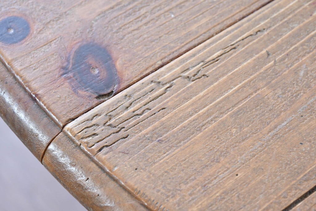 中古　アメリカ　ETHAN ALLEN(イーセンアーレン)　アメリカンカントリー　アンティーク調の素朴な風合いが魅力のエクステンションテーブル　(R-087247)