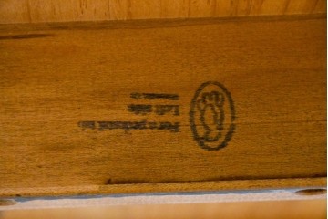 中古　アメリカ　ETHAN ALLEN(イーセンアーレン)　アメリカンカントリー　アンティーク調の素朴な風合いが魅力のエクステンションテーブル　(R-087247)