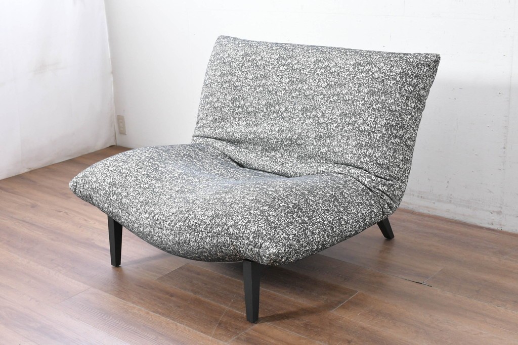 中古　2024年11月購入　ほぼ未使用　Ligne Roset(リーン・ロゼ)　New ROSETCalin2(ロゼカラン2)　リクライニング付き1Pソファ　定価約32万3千円　(R-087248)