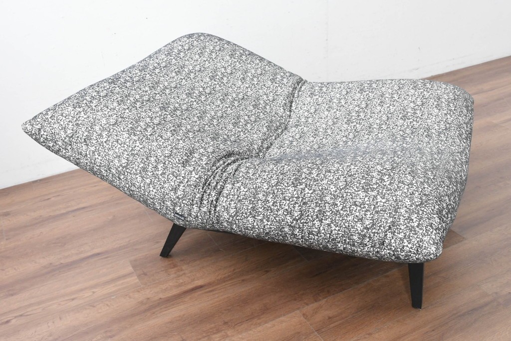 中古　2024年11月購入　ほぼ未使用　Ligne Roset(リーン・ロゼ)　New ROSETCalin2(ロゼカラン2)　リクライニング付き1Pソファ　定価約32万3千円　(R-087248)