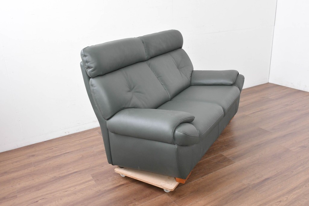 中古　FALIO JAPAN取扱い　ASE社　本革　ゆったりくつろげる2人掛けソファ　(R-087249)