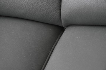 中古　FALIO JAPAN取扱い　ASE社　本革　ゆったりくつろげる2人掛けソファ　(R-087249)