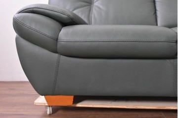 中古　FALIO JAPAN取扱い　ASE社　本革　ゆったりくつろげる2人掛けソファ　(R-087249)