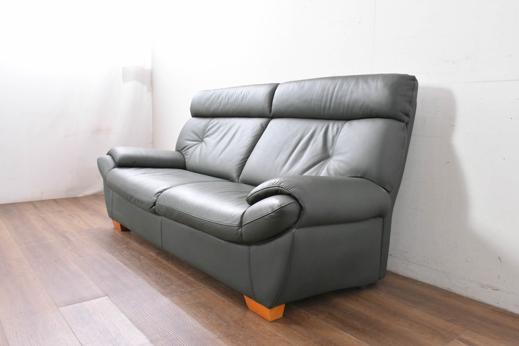 中古　FALIO JAPAN取扱い　ASE社　本革　ゆったりくつろげる2人掛けソファ　定価約29万円　(R-087250)