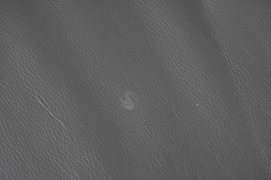 中古　FALIO JAPAN取扱い　ASE社　本革　ゆったりくつろげる2人掛けソファ　定価約29万円　(R-087250)