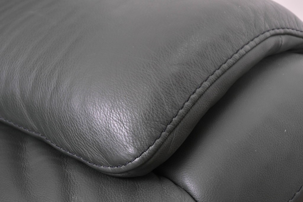 中古　FALIO JAPAN取扱い　ASE社　本革　ゆったりくつろげる2人掛けソファ　定価約29万円　(R-087250)