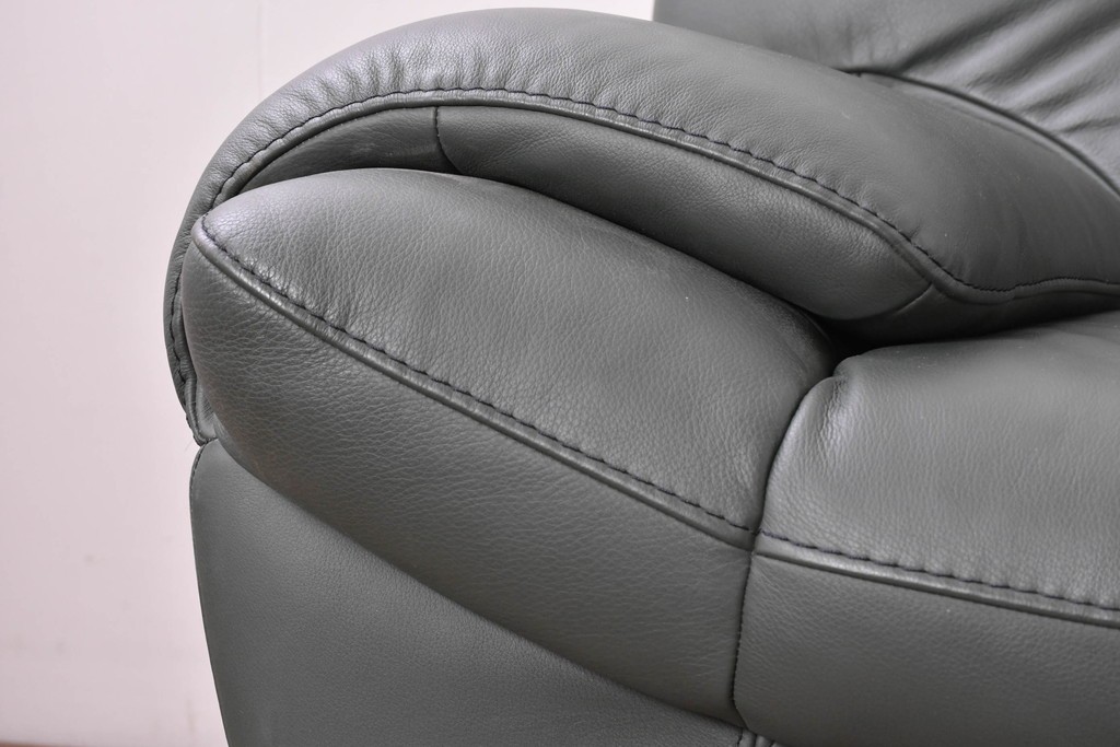 中古　FALIO JAPAN取扱い　ASE社　本革　ゆったりくつろげる2人掛けソファ　定価約29万円　(R-087250)