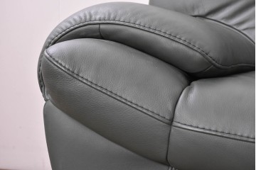 中古　FALIO JAPAN取扱い　ASE社　本革　ゆったりくつろげる2人掛けソファ　定価約29万円　(R-087250)