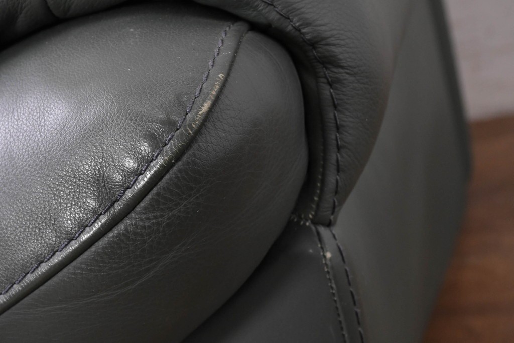 中古　FALIO JAPAN取扱い　ASE社　本革　ゆったりくつろげる2人掛けソファ　定価約29万円　(R-087250)