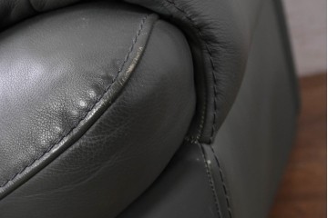 中古　FALIO JAPAN取扱い　ASE社　本革　ゆったりくつろげる2人掛けソファ　定価約29万円　(R-087250)