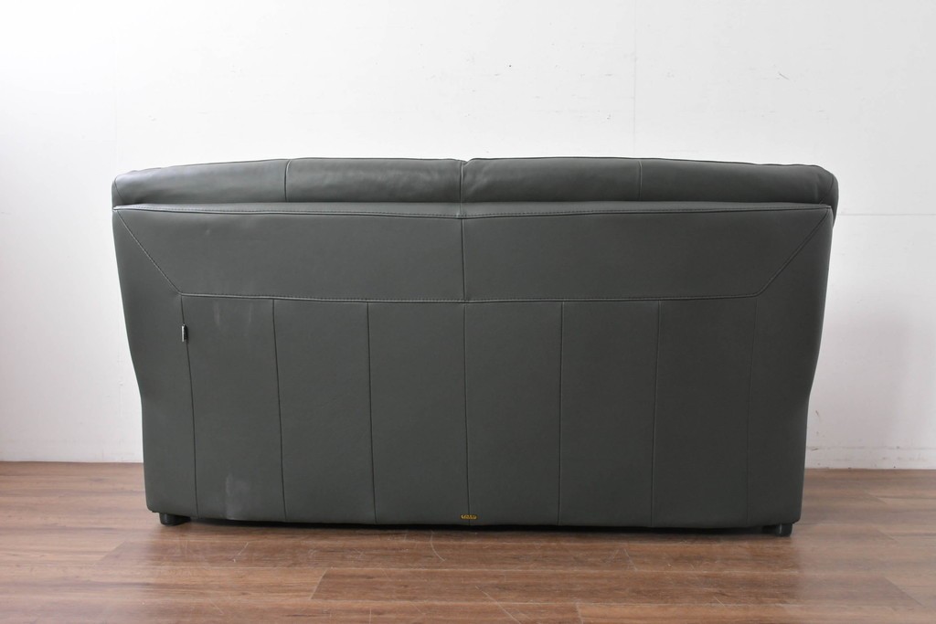 中古　FALIO JAPAN取扱い　ASE社　本革　ゆったりくつろげる2人掛けソファ　定価約29万円　(R-087250)