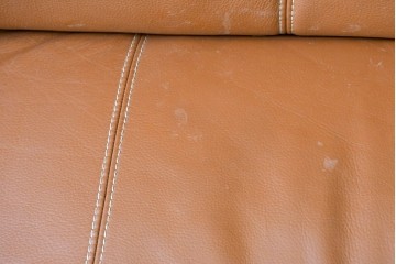 中古　国産職人手作り　アサヒ木工　本革(一部合皮)　木肘が印象的な2人掛けソファ　定価約24万円　(R-087253)