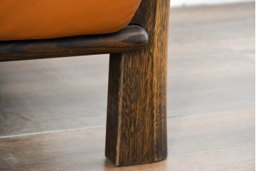 中古　国産職人手作り　アサヒ木工　本革(一部合皮)　木肘が印象的な2人掛けソファ　定価約24万円　(R-087253)