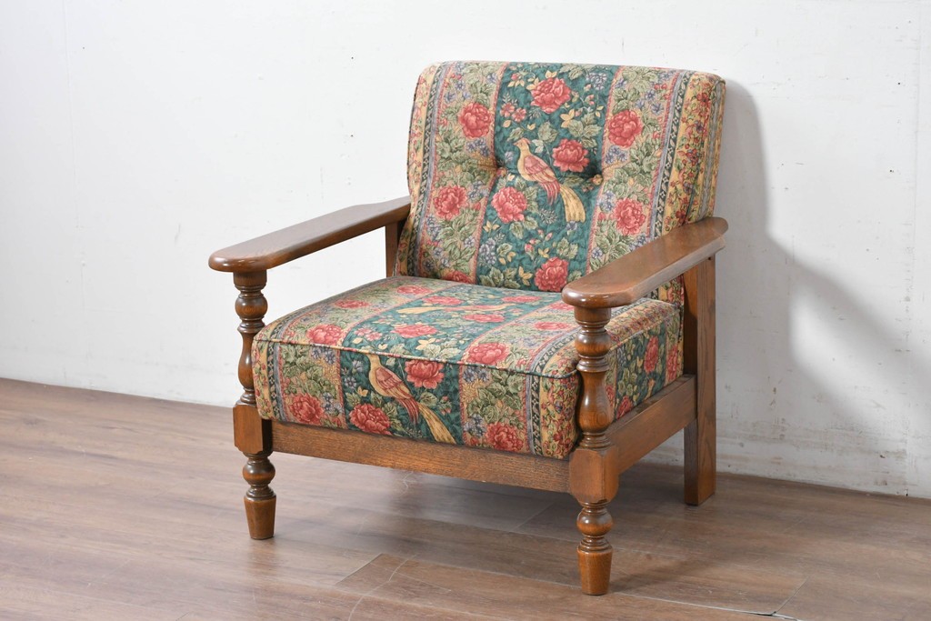 中古　カントリーハウス　Brugge(ブルージュ)　優雅な花鳥柄の一人掛けソファ　定価約19万円　(R-087255)